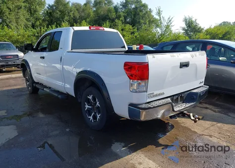 2011 Toyota Tundra Grade 4.6L V8 z USA, uszkodzony, nr VIN 5TFUM5F14BX026758